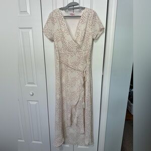 Pink Lily White and Pink Floral Print Wrap Tie V-Neck Maxi Dress 
Size: M